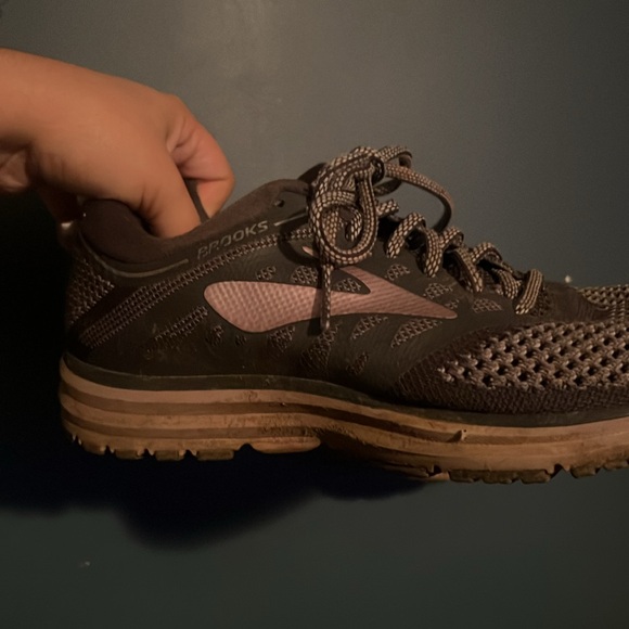 Brooks runner - Picture 3 of 3